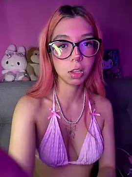 Valen-Foxx1 webcam