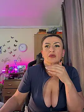  Hotangel75 chat room