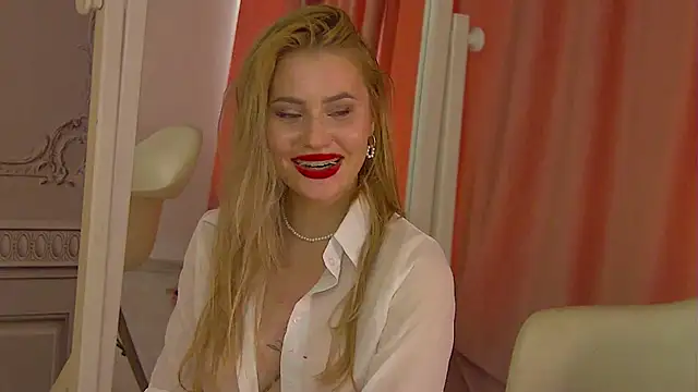 MisshaNight webcam