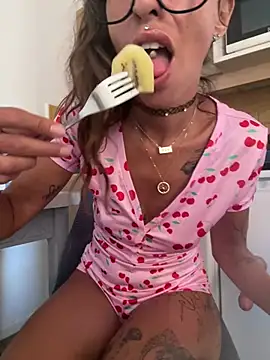 Lalla_Amani webcam