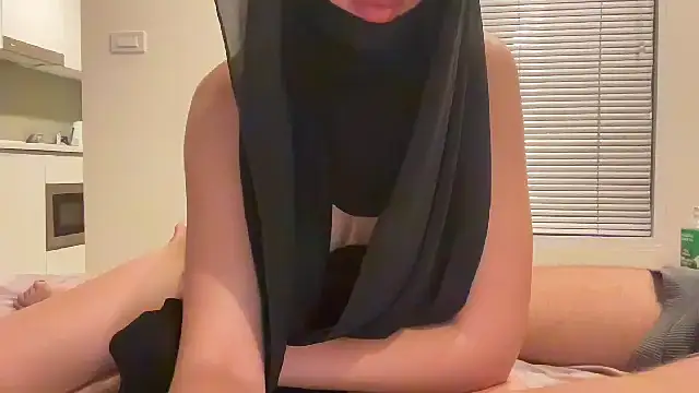 hiddenCrazySlutCpl live sex cam