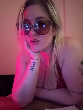 granlady7 (Ask my age) - chupada de tetas y palmadas en la cola