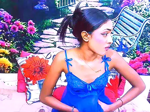 IndianPretty14u2Luv webcam