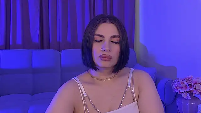 AdrianaToress webcam