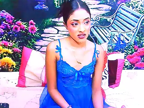 IndianPretty14u2Luv webcam