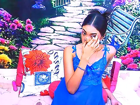IndianPretty14u2Luv webcam