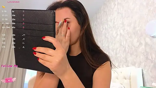 LaraSkinny webcam