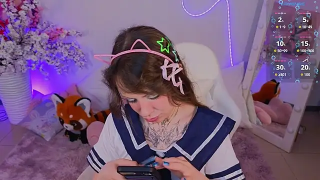 EricaMoonn webcam