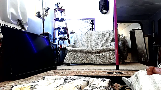 Genevieve143 webcam