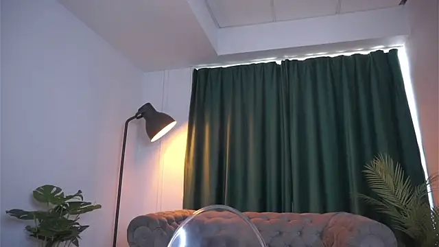 TaraElliott webcam