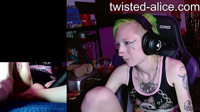 Twisted_Alice webcam