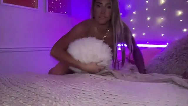 Fitnessbabe69 webcam
