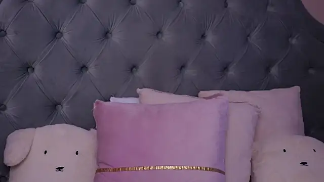 LucyAddison webcam