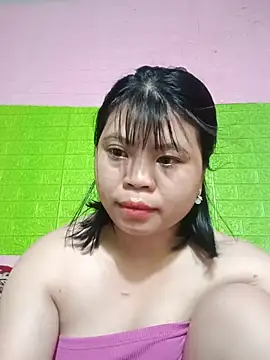 xuka_lyss (F young) - Love me 😘😘
