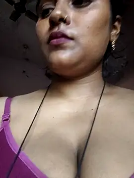 Jasmine_Januja webcam