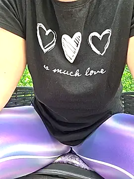 Webcam Model (SellenaGomez)  is live.Free join now!