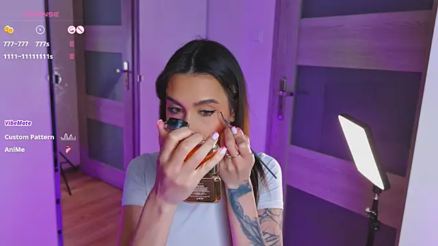 Velina83 webcam