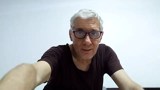 BIGUNCUTHARDCOCK webcam