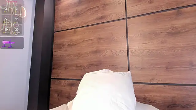 sashamonroe__ webcam
