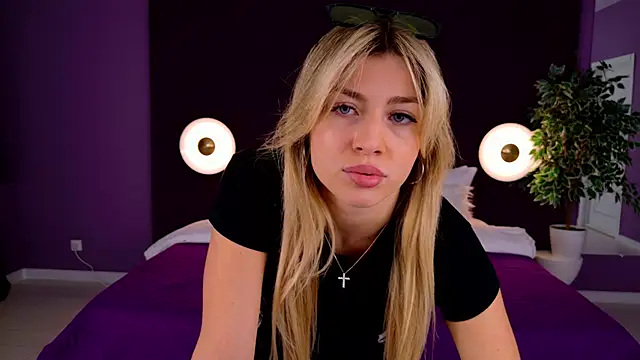 HelenaMorgan webcam