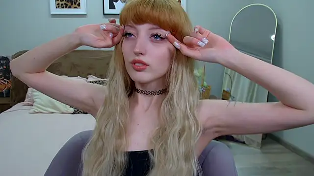 MistyMarlo webcam