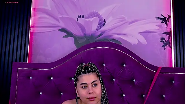 MegaBoobsDeee webcam