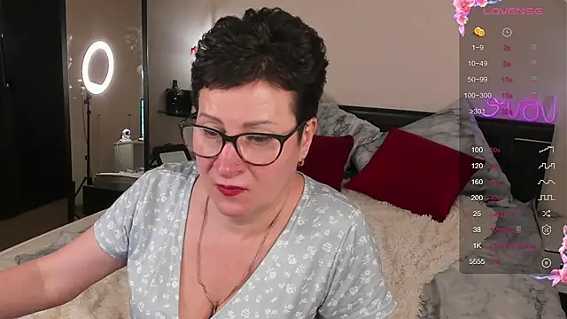 JennyMons webcam