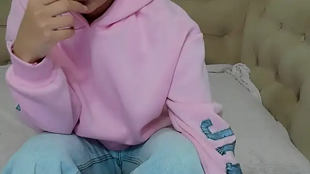 EnticingAmy webcam