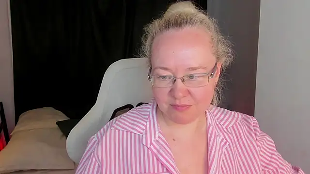 ViolaSmithh webcam