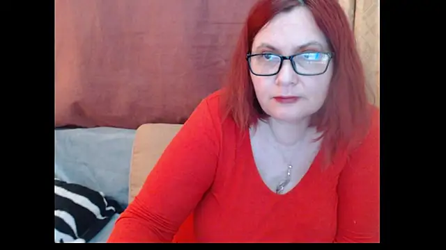 PlayfullMature webcam