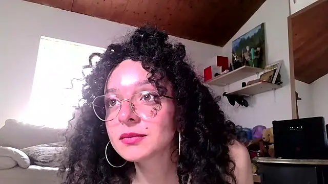 Emily_Posh webcam