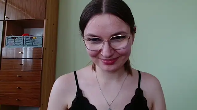 LooveELLYx webcam