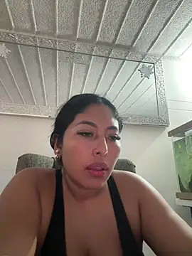 Webcam Model (emmyjhonson07)  is live.Free join now!