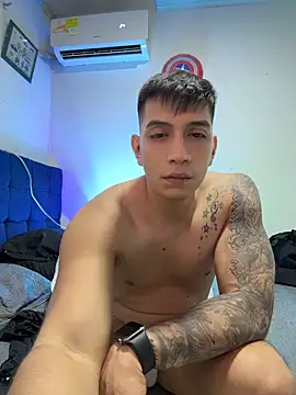 OliverWest04