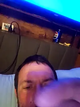 UncutHammer69 webcam