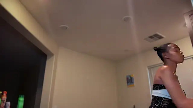 Cum2Charm webcam