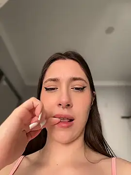 boomfoxy (F young) - Squeeze tits, erect nipples😮