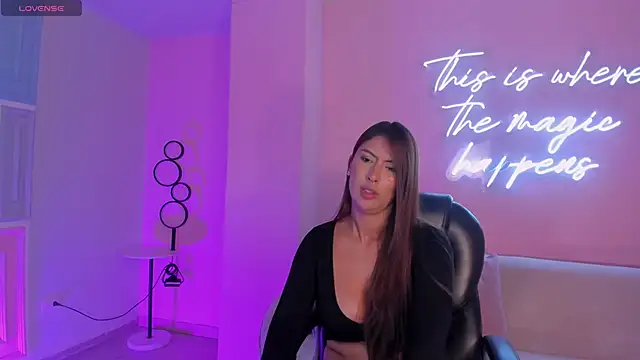 ArianaDumont webcam