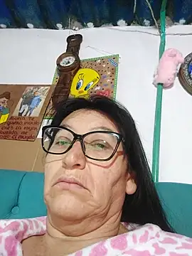 Webcam Model (clarita_01)  is live.Free join now!