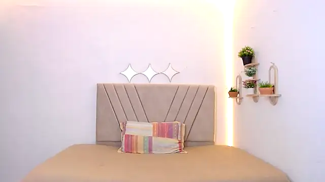 zara_cute webcam