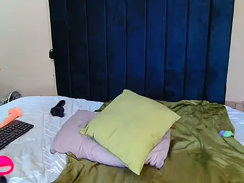 CaramelCandyxx webcam