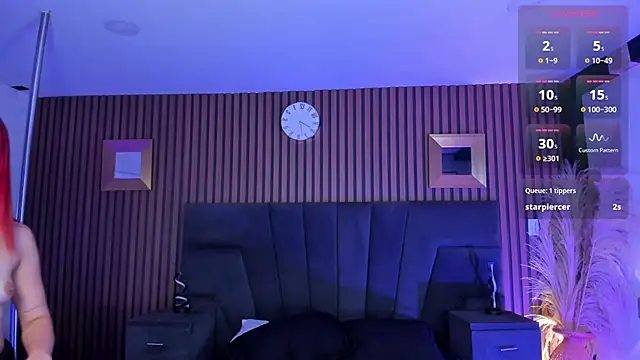 NahomiRichards_ webcam