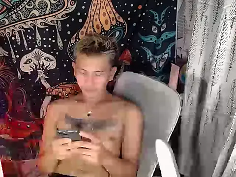 RalfAsian25 webcam