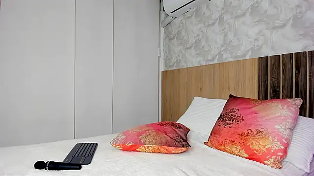 LiriaSweetie webcam