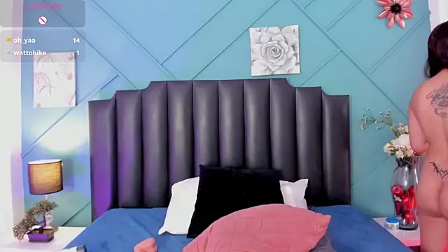 MiluVegaa_ webcam