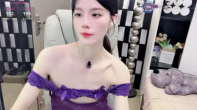 Yueyue-MM live sex cam