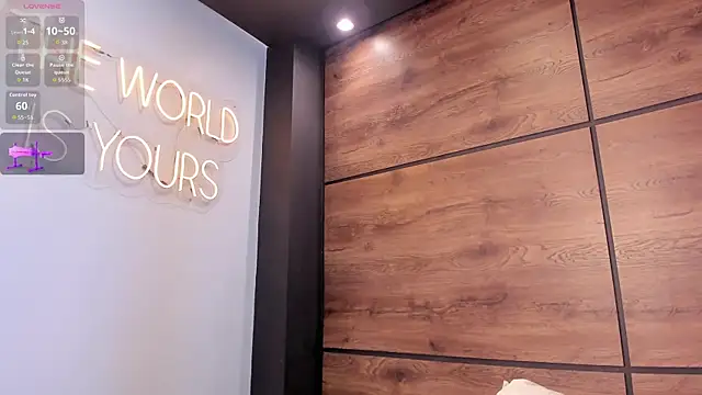 sashamonroe__ webcam