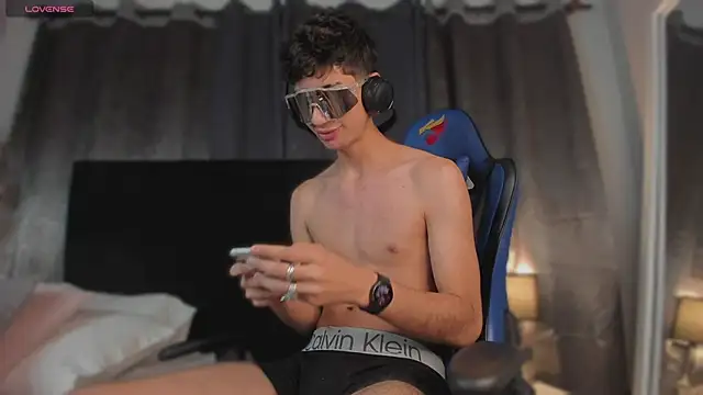 NovaaWheler webcam