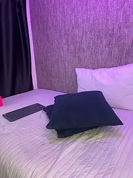 KarinaFlowers_ webcam