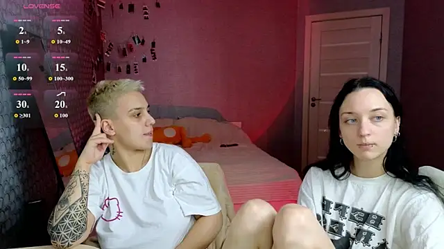 LuxuryLoverss webcam